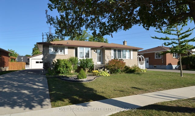 51 Memorial Park Drive, Welland