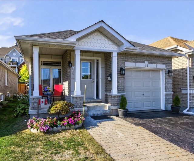 955 Ralphson Crescent, Peterborough
