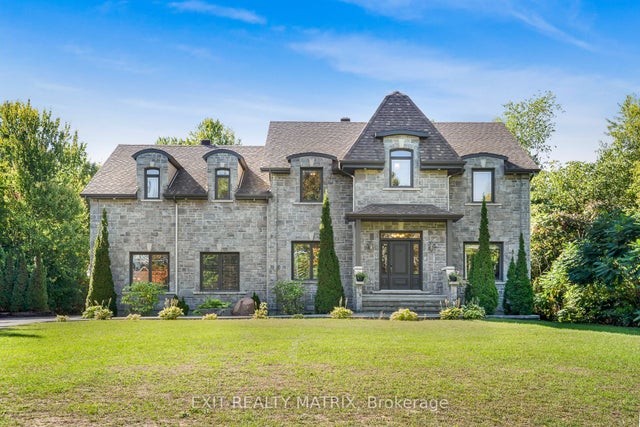 15 Davidson Street, Champlain