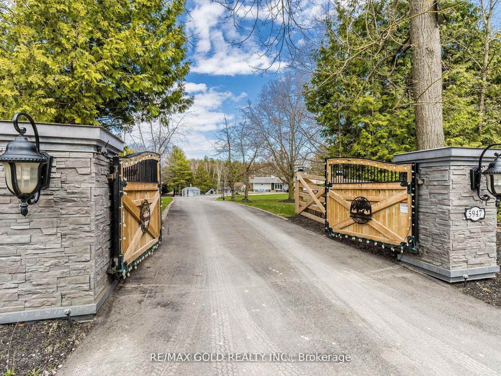 5947 Fourth Line, Erin