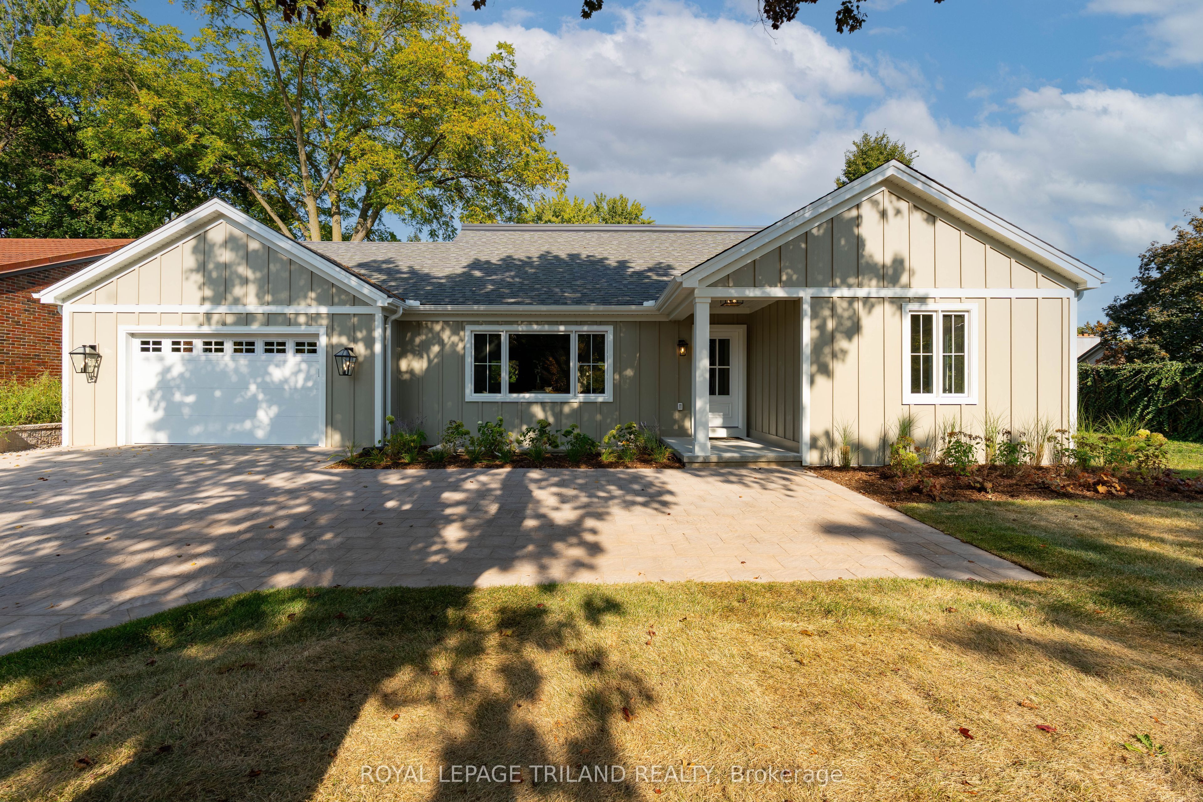 Photo of Listing #X12409733