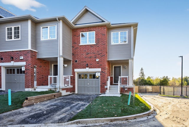 104 Walden Drive, Shelburne