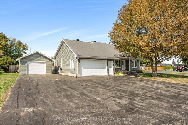 40 Faucher Boulevard, Casselman