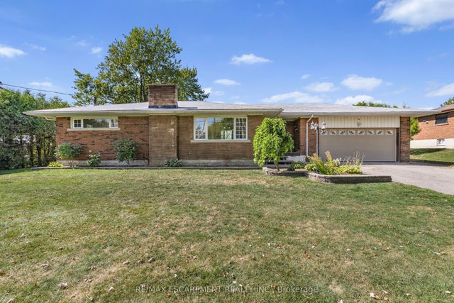 585 Fifth Road E, Hamilton