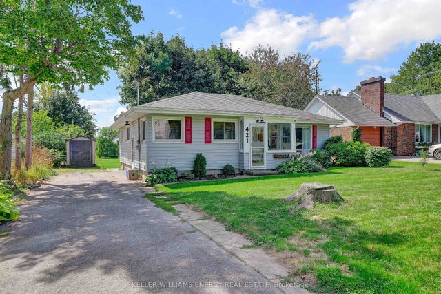 421 Bloomfield Main Street, Prince Edward County