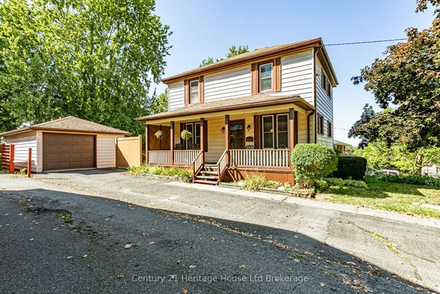127 Clarke Street N, Woodstock