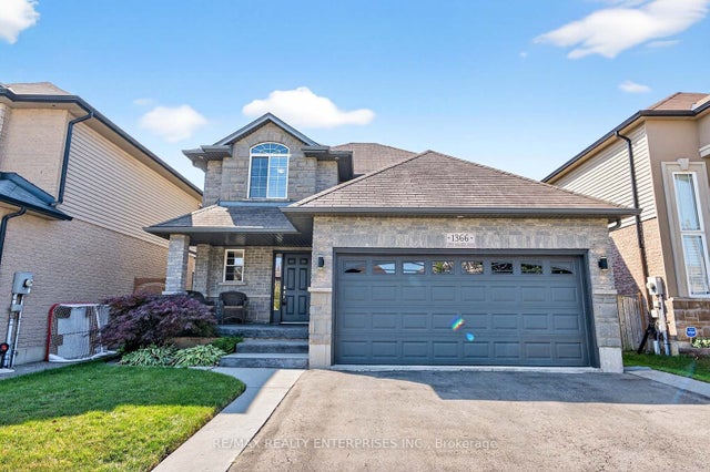 1366 Upper Paradise Road, Hamilton