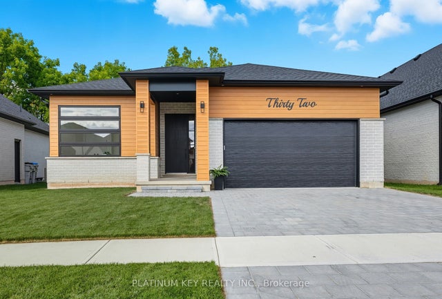 32 Briscoe Crescent, Strathroy-Caradoc