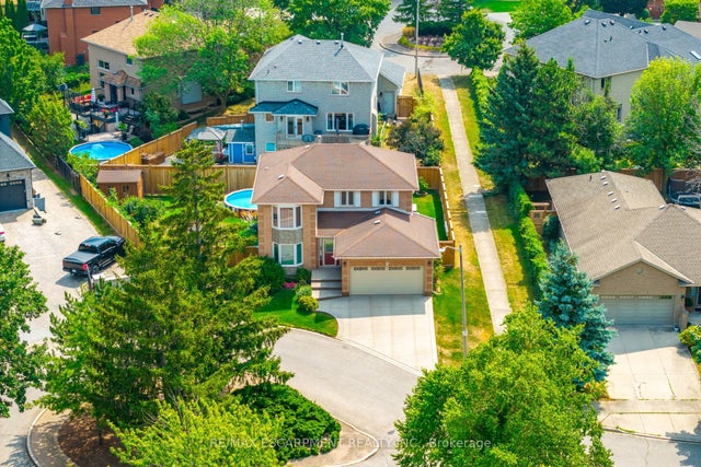 10 Shadowdale Drive, Hamilton
