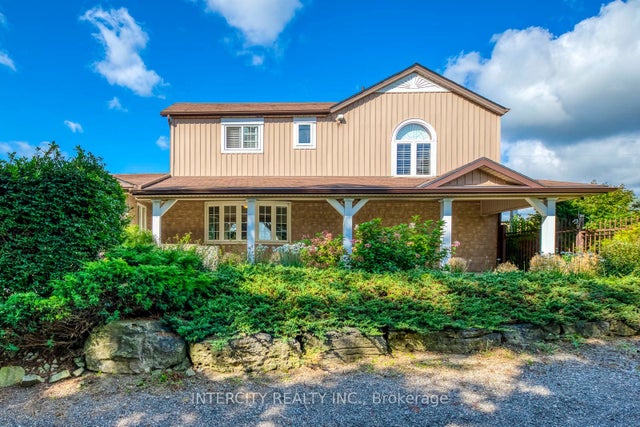 2764 Governors Road, Hamilton