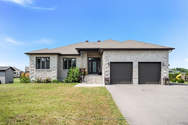 251 Rue Des Violettes Street, Clarence-Rockland