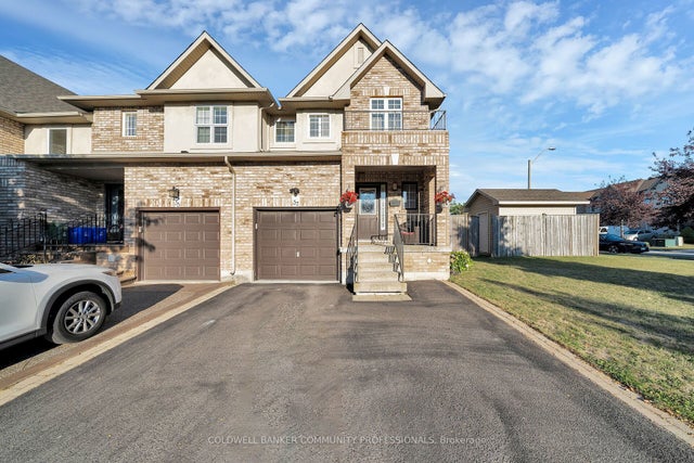 37 Meadow Wood Crescent, Hamilton