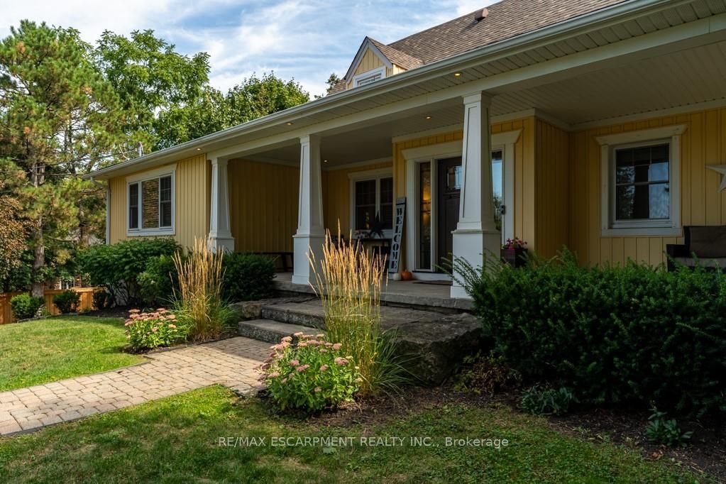 196 Dundas Street E, Hamilton