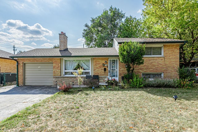 1235 Toukay Crescent, London East