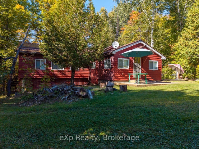 32 Mckellar Lake Road, McKellar