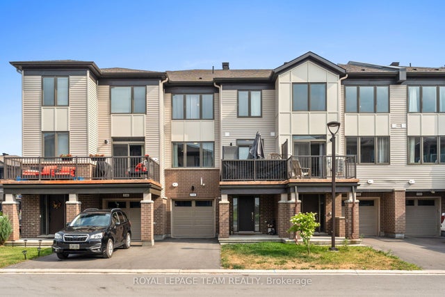 738 Chromite Private, Barrhaven