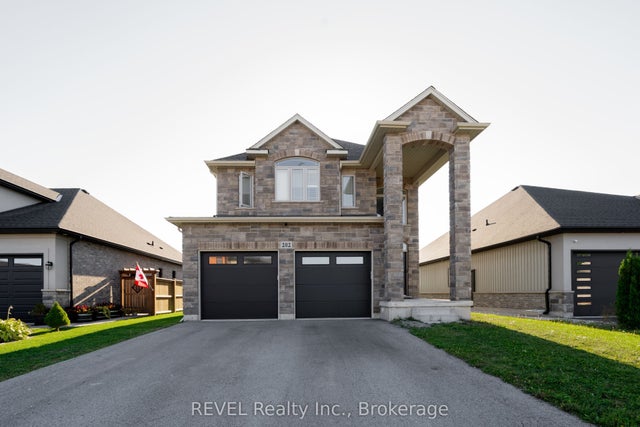 202 Viger Drive, Welland