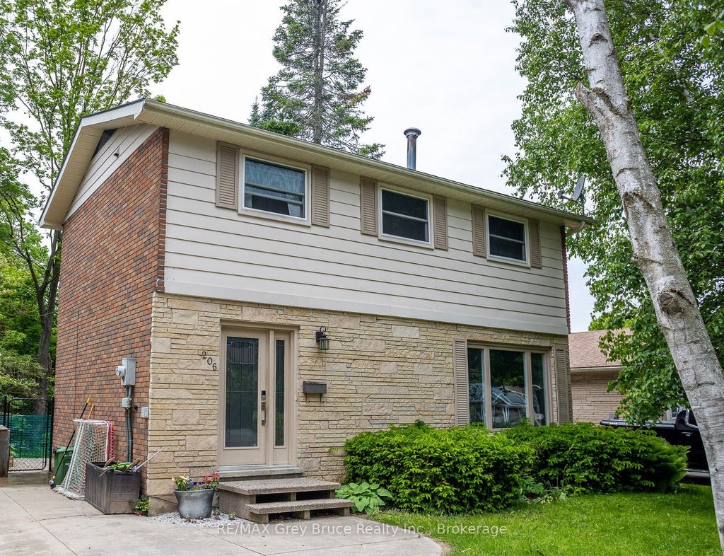 206 6th Avenue E, Owen Sound