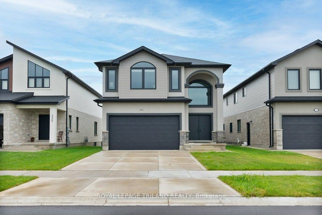 231 Roy Mcdonald Drive, London South