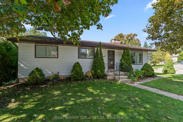 394 Queen Street N, West Grey