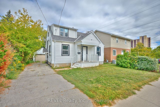 5659 Robinson Street, Niagara Falls