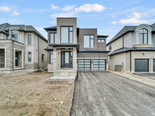 137 Harwood Avenue, Woodstock