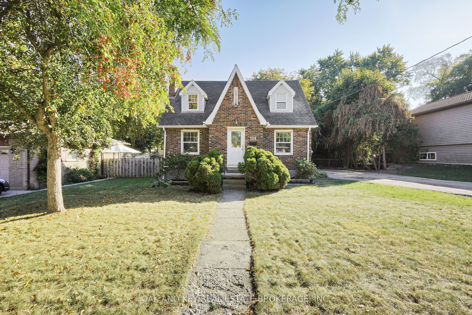 Photo of Listing #X12418037