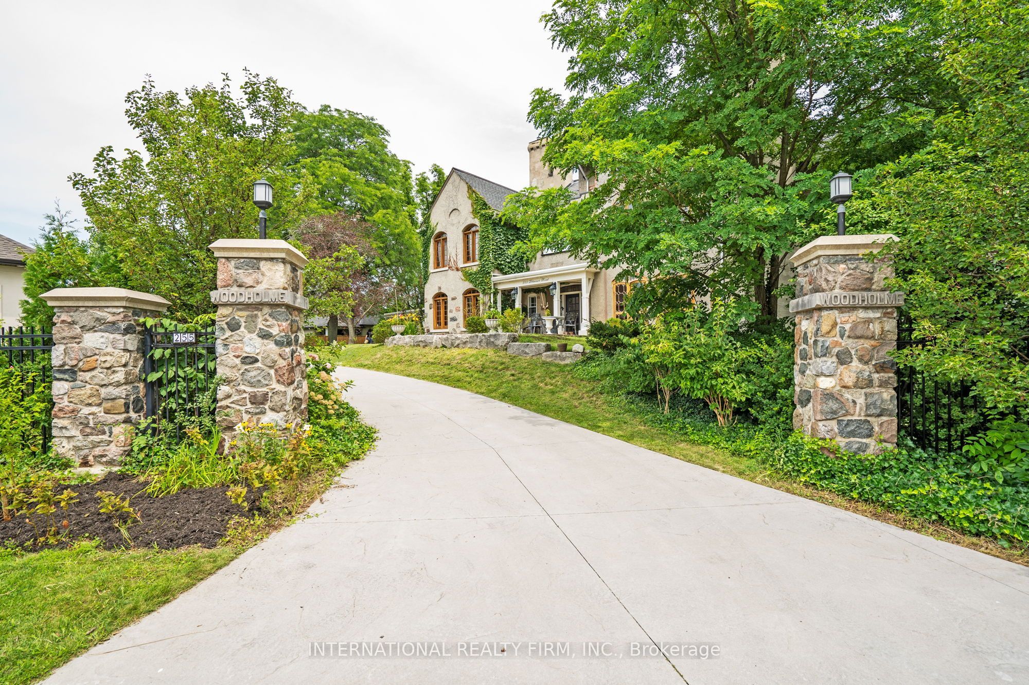 Photo of Listing #X12418065