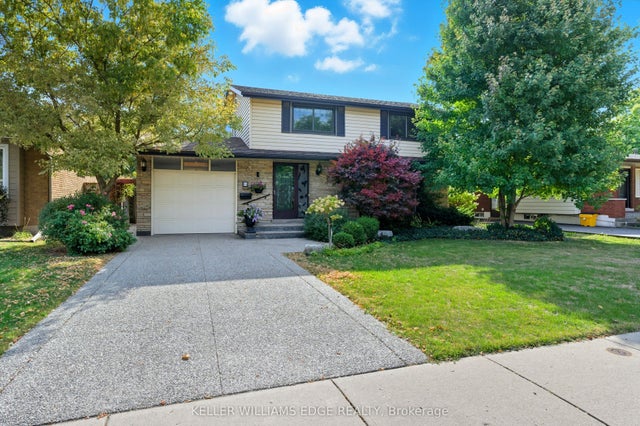 33 Goldfinch Road, Hamilton