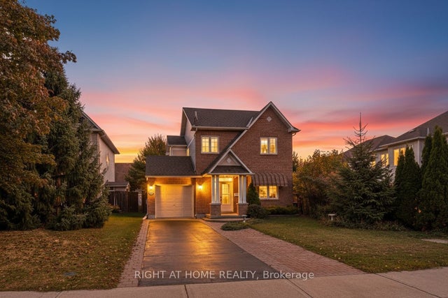 160 Grassy Plains Drive, Kanata