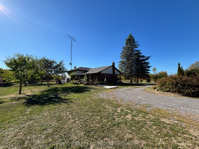2725 Dummer Asphodel Road, Asphodel-Norwood