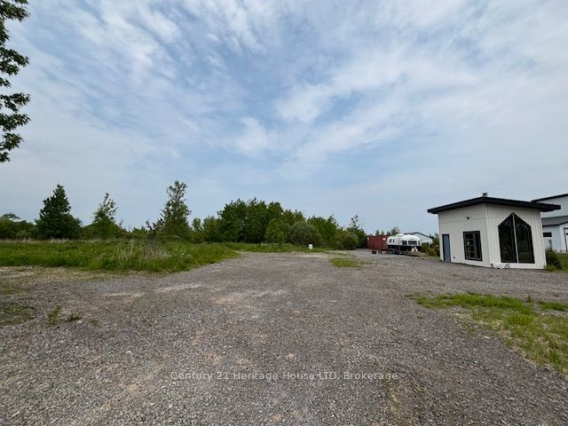 655 Pleasant Beach Road, Port Colborne