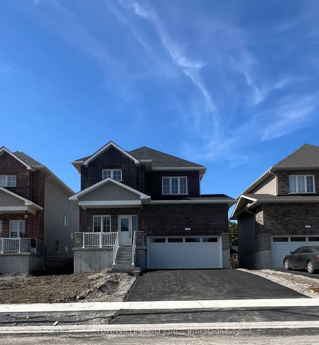 9 Bradden Crescent, Belleville