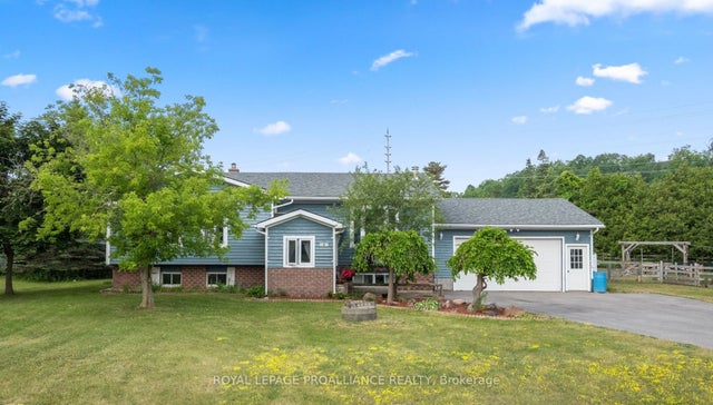 8 Oriole Crescent, Hamilton Township