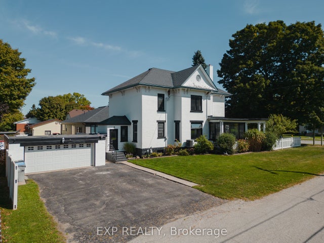 290 Turnberry Street, Huron East