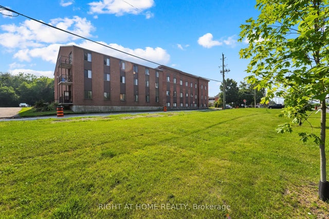 6 John Street S 3, Arnprior