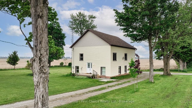 42403 Bridge Road, Huron East