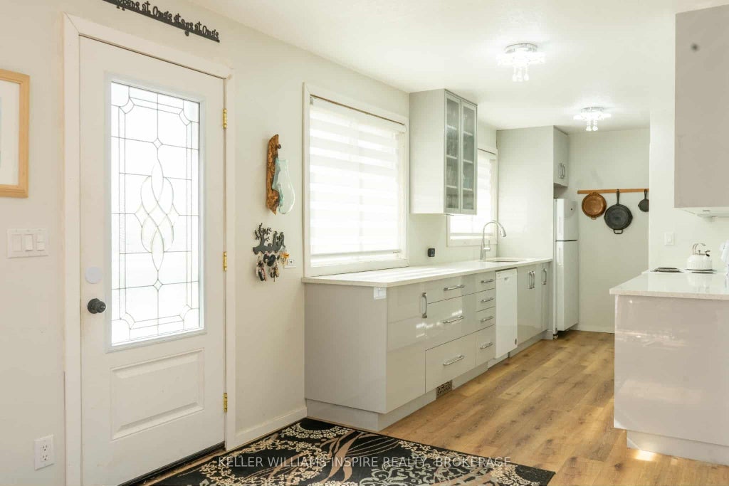 1011 Lucas Road, Loyalist