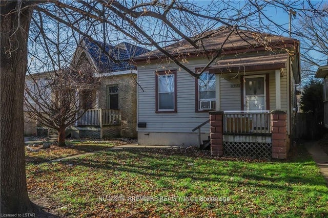 132 Wharncliffe Road N Lower, London North