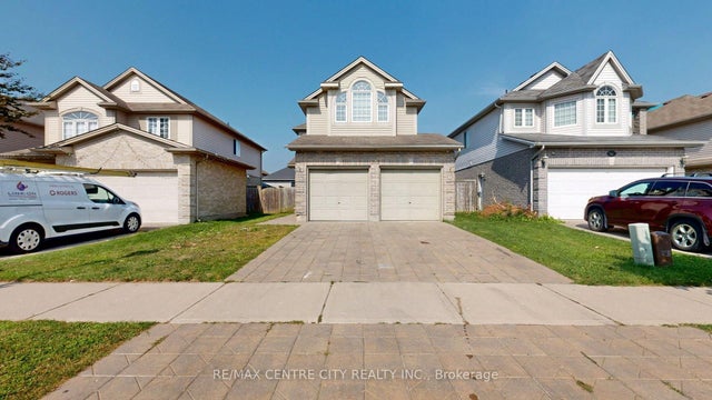 3252 Meadowgate Boulevard Lower, London South