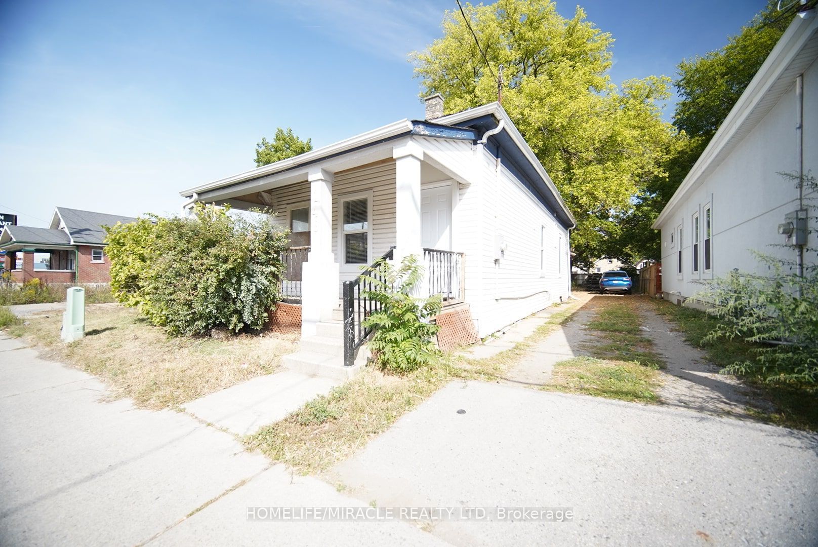 Photo of Listing #X12422037