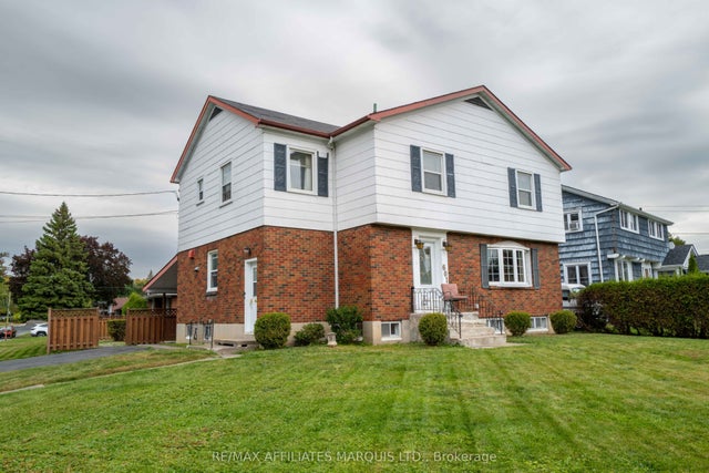 601 Fourth Street E, Cornwall