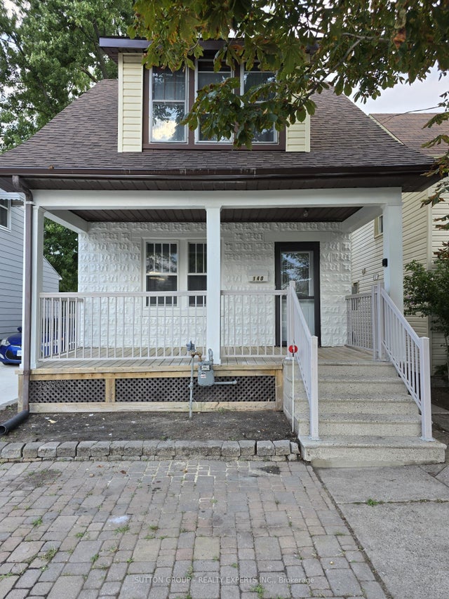 140 Napier Street, Sarnia