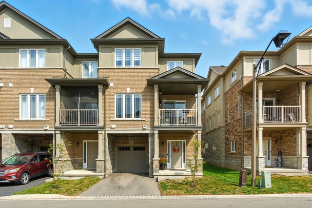 9 Laguna Village Crescent, Hamilton