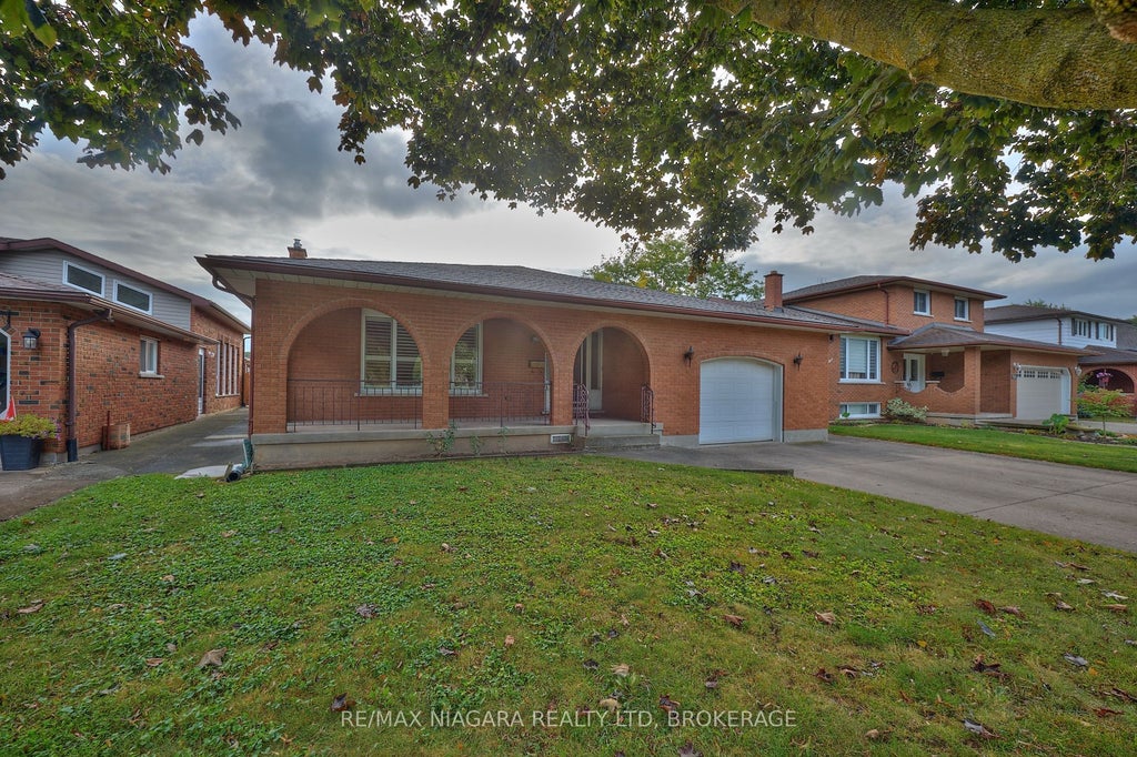 6330 Caledonia Street, Niagara Falls