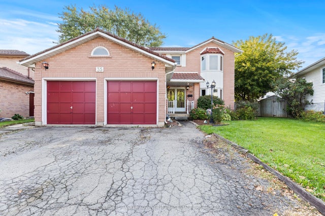 35 Woodrush Avenue, Welland