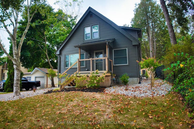 14 Britannia Avenue Lower, London North