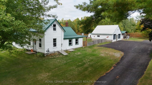 310 Old Madoc Road, Belleville