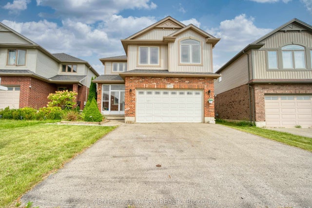 1036 Oakcrossing Road, London North