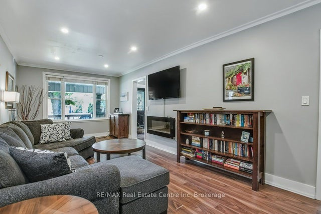 207 Waterloo Avenue, Guelph